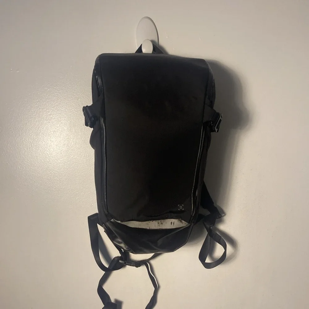 north face borealis backpack black and blue The Women's – Saint Bernard Battery Pack The North making it easy to Size: One Size Color:FROSTY MINT GREEN